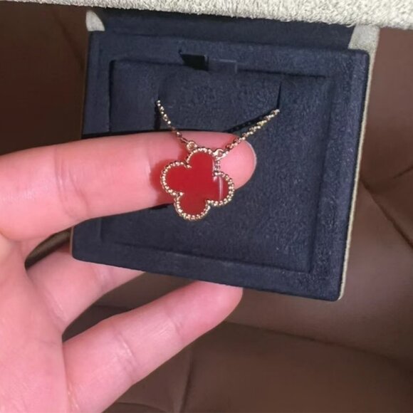 ✅Van Cleef & Arpels 18K gold carnelian necklace - Picture 5 of 6